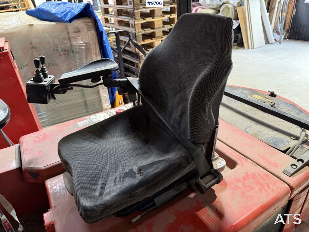 Lizingu i  Forklift Clark CEM 25 Forklift Clark CEM 25: foto 17