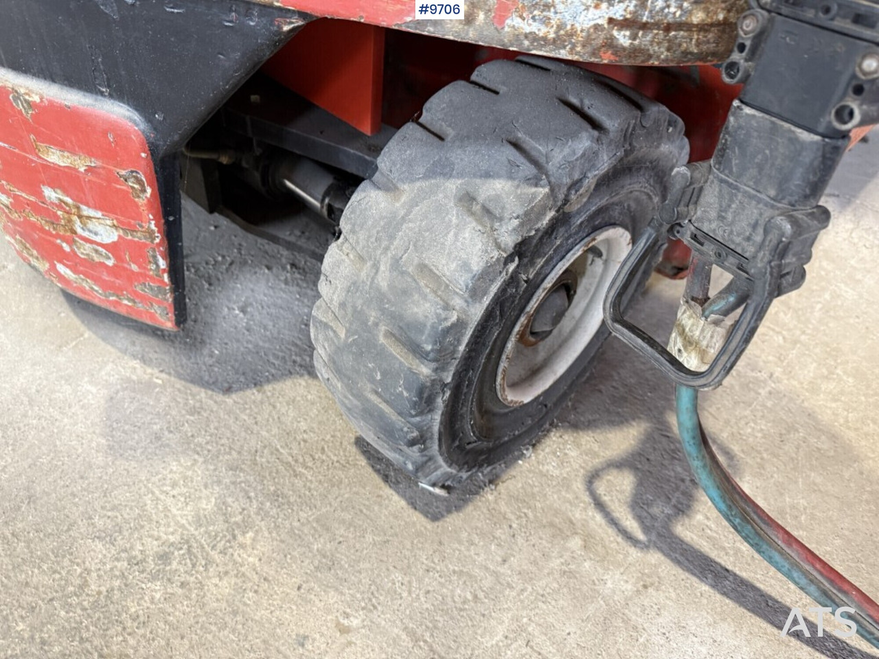 Lizingu i  Forklift Clark CEM 25 Forklift Clark CEM 25: foto 11
