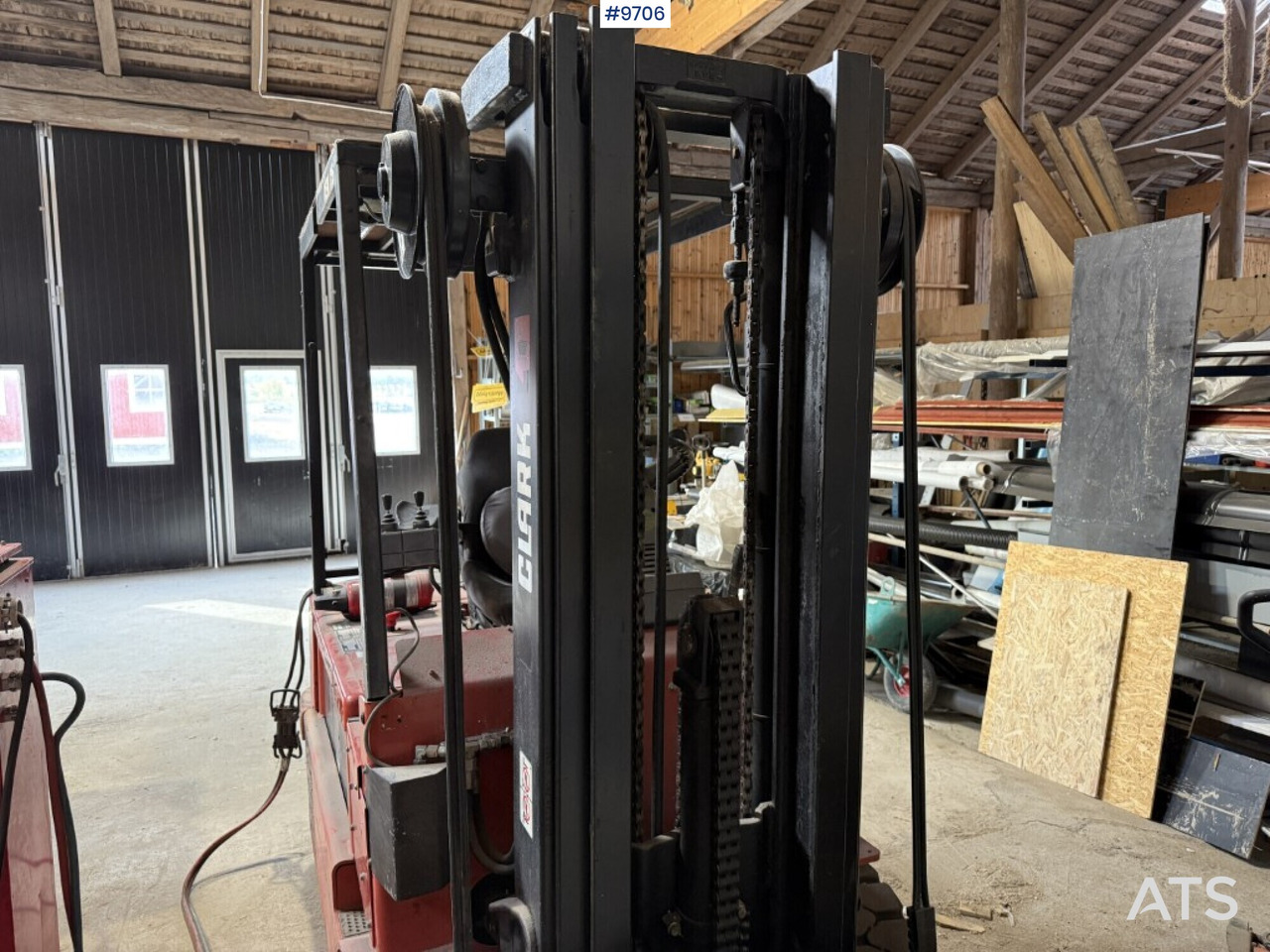Lizingu i  Forklift Clark CEM 25 Forklift Clark CEM 25: foto 7