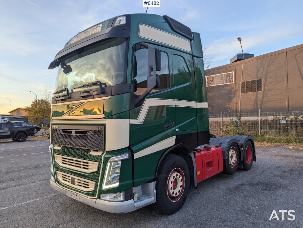 Tractor Unit Volvo FH460 Pusher - Gjysmë-kamion: foto 1 Tractor Unit Volvo FH460 Pusher - Gjysmë-kamion: foto 1