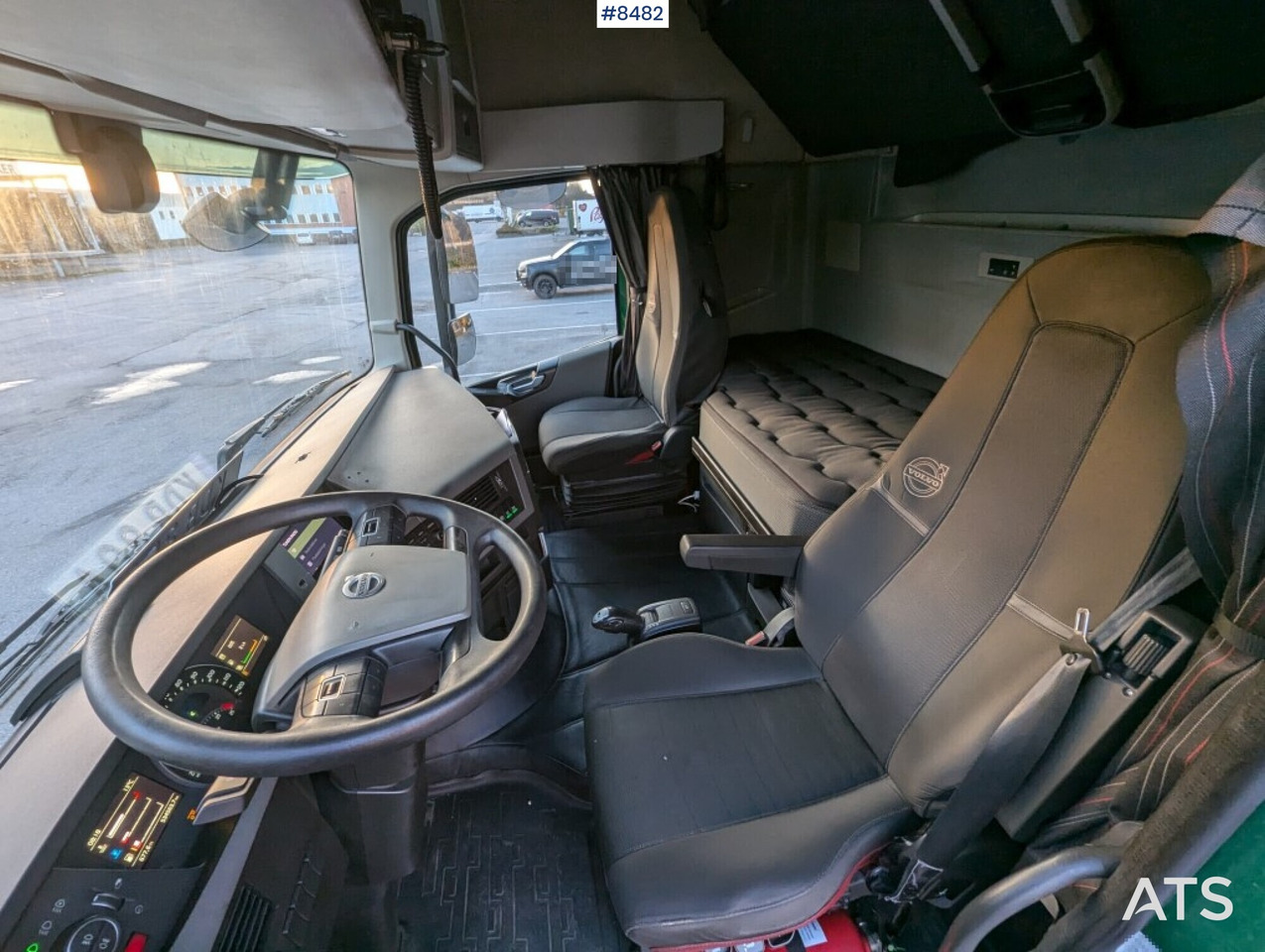Tractor Unit Volvo FH460 Pusher - Gjysmë-kamion: foto 5 Tractor Unit Volvo FH460 Pusher - Gjysmë-kamion: foto 5