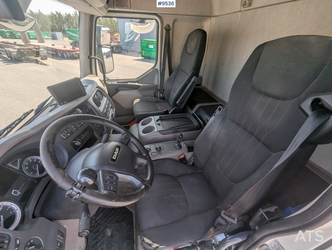 Hooklift Truck Daf FA LF260I - Kamion vetëngarkues: foto 5 Hooklift Truck Daf FA LF260I - Kamion vetëngarkues: foto 5