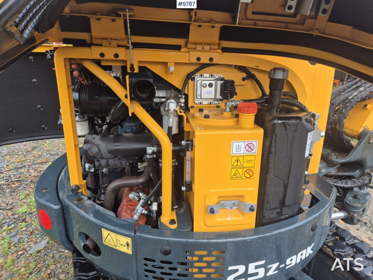 Hyundai 25Z-9AK mini excavator with tiltrotator and attachments - Miniekskavator: foto 5 Hyundai 25Z-9AK mini excavator with tiltrotator and attachments - Miniekskavator: foto 5