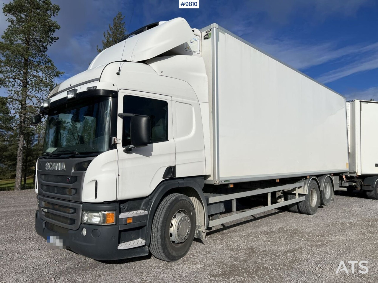 Scania P400 Box truck with tail lift - Kamion vagonetë: foto 1 Scania P400 Box truck with tail lift - Kamion vagonetë: foto 1