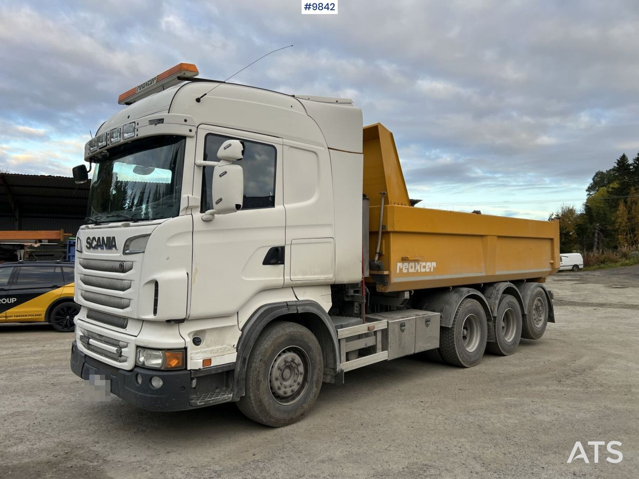 Scania R560 Tridem Tipper/Gravel Truck - Kamion vetëshkarkues: foto 1 Scania R560 Tridem Tipper/Gravel Truck - Kamion vetëshkarkues: foto 1