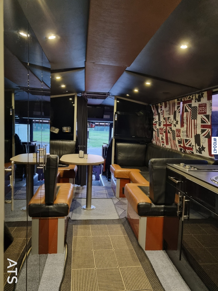 VOLVO B10M-70B Motorhome / Snowmobile bus with rear lift - Furgon kampingu: foto 4 VOLVO B10M-70B Motorhome / Snowmobile bus with rear lift - Furgon kampingu: foto 4