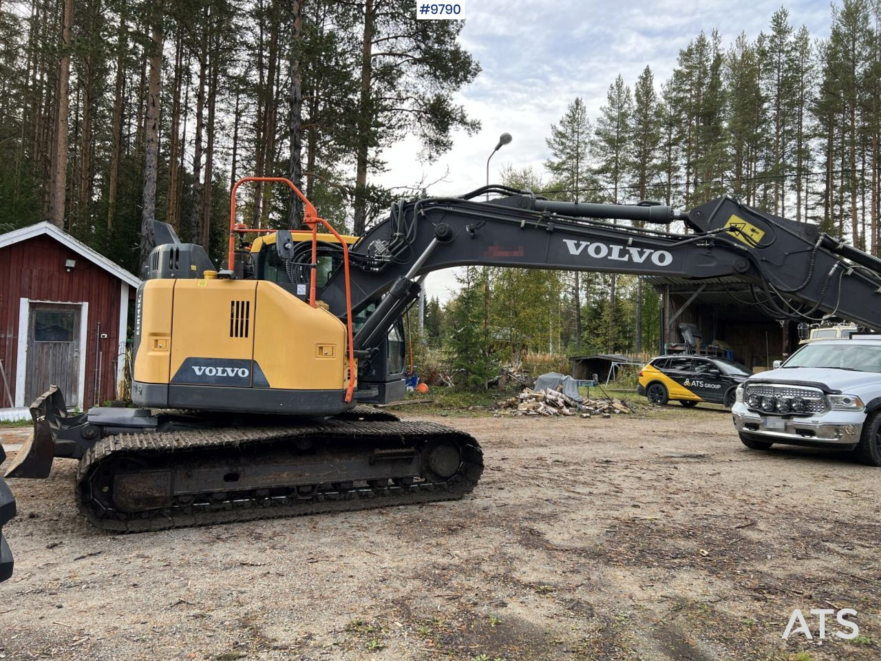 VOLVO ECR145 EL Excavator with attachments - Ekskavator me zinxhirë: foto 4 VOLVO ECR145 EL Excavator with attachments - Ekskavator me zinxhirë: foto 4