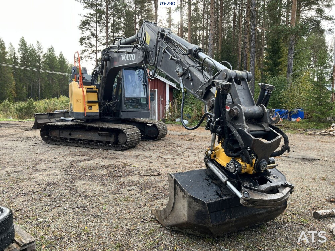 VOLVO ECR145 EL Excavator with attachments - Ekskavator me zinxhirë: foto 3 VOLVO ECR145 EL Excavator with attachments - Ekskavator me zinxhirë: foto 3