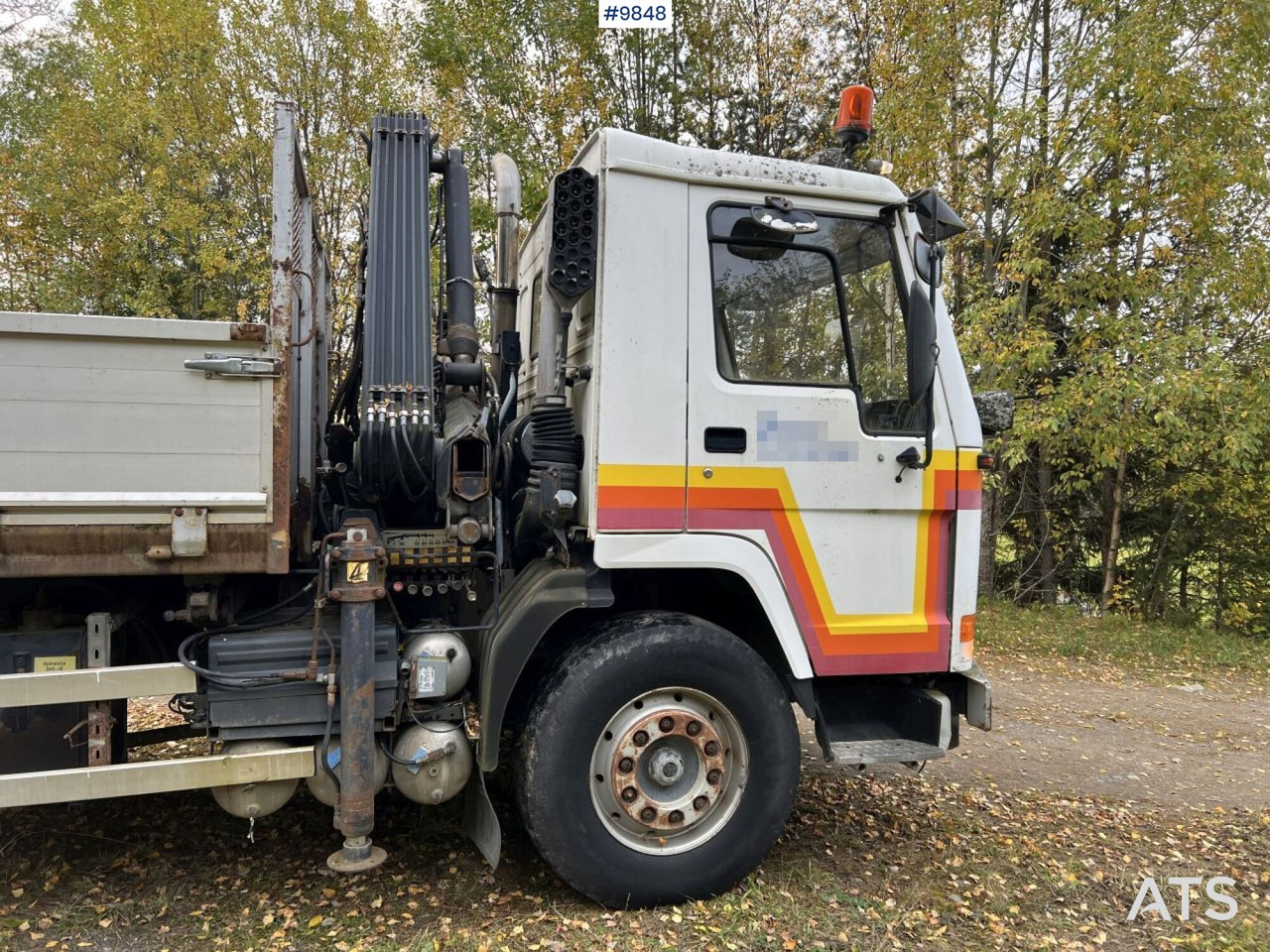 VOLVO FL7 4X2 Crane truck/Dump truck with Hiab071 crane - Kamion vetëshkarkues: foto 4 VOLVO FL7 4X2 Crane truck/Dump truck with Hiab071 crane - Kamion vetëshkarkues: foto 4