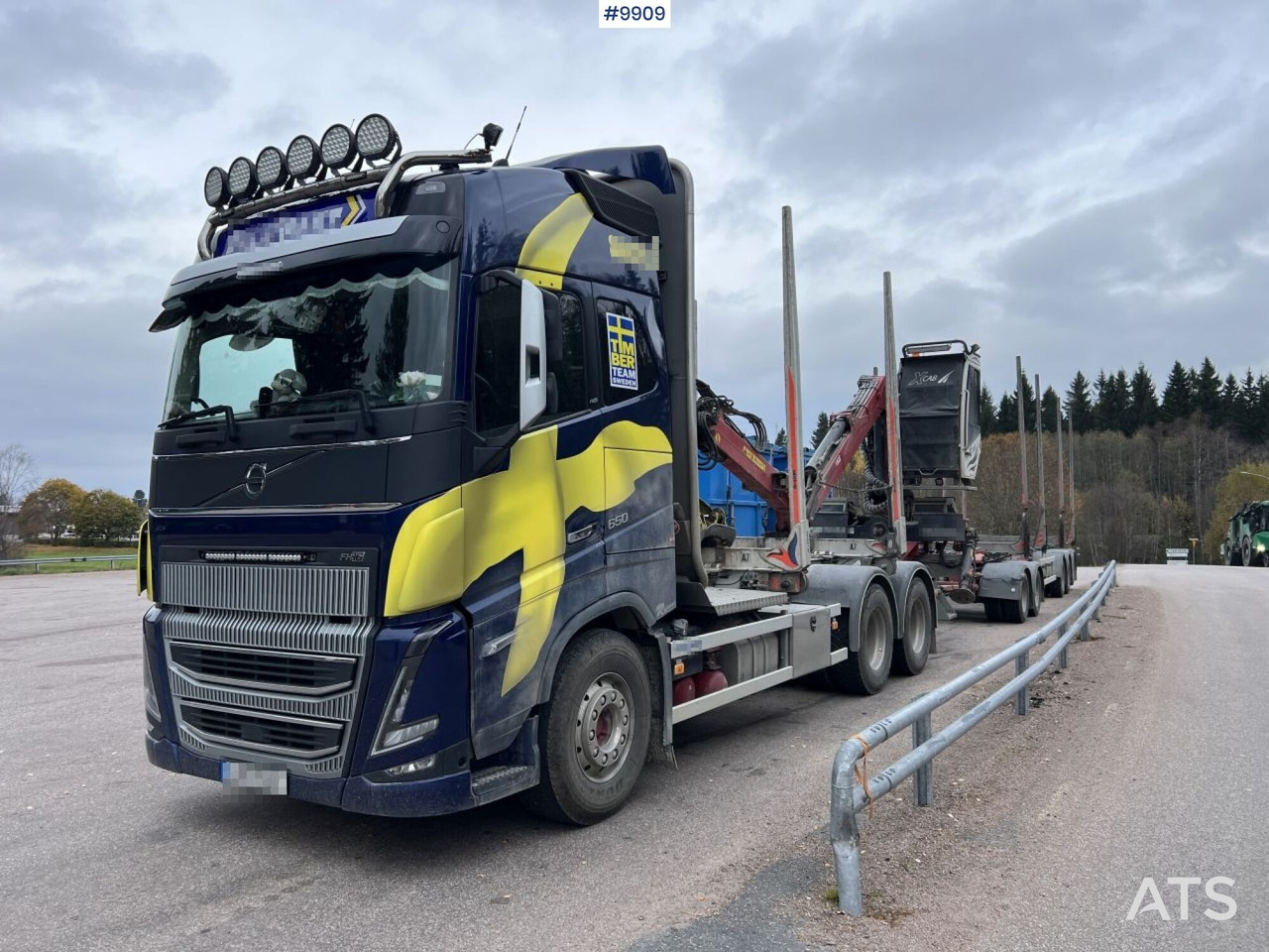 Volvo FH 64R Timber truck with crane and trailer - Kamion për transport druri, Kamion me vinç: foto 1 Volvo FH 64R Timber truck with crane and trailer - Kamion për transport druri, Kamion me vinç: foto 1