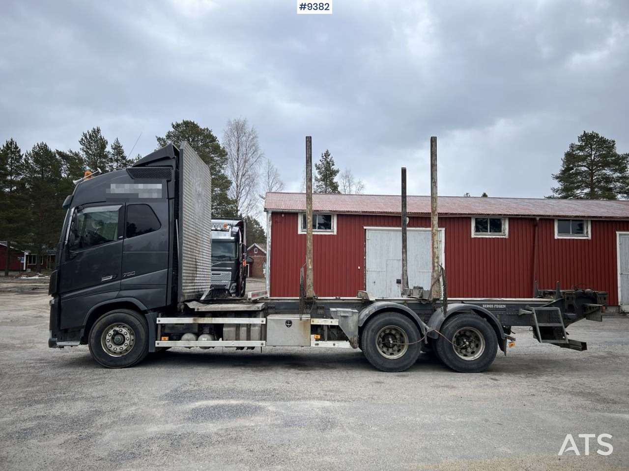 Volvo FH16 Timber truck / Logging truck (VIDEO) - Kamion për transport druri: foto 3 Volvo FH16 Timber truck / Logging truck (VIDEO) - Kamion për transport druri: foto 3