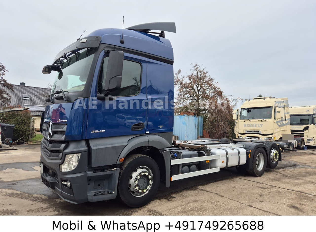 Mercedes-Benz Actros 4 2542 StreamSpace LL BDF *Retader/Multi - Transportjer kontejnerësh/ Kamion me karroceri të çmontueshme: foto 2 Mercedes-Benz Actros 4 2542 StreamSpace LL BDF *Retader/Multi - Transportjer kontejnerësh/ Kamion me karroceri të çmontueshme: foto 2