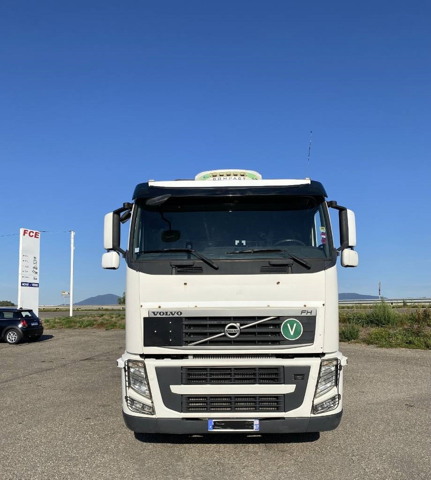 Volvo FH 540 Retarder / HIAB 1055E A réparer - Gjysmë-kamion: foto 4 Volvo FH 540 Retarder / HIAB 1055E A réparer - Gjysmë-kamion: foto 4