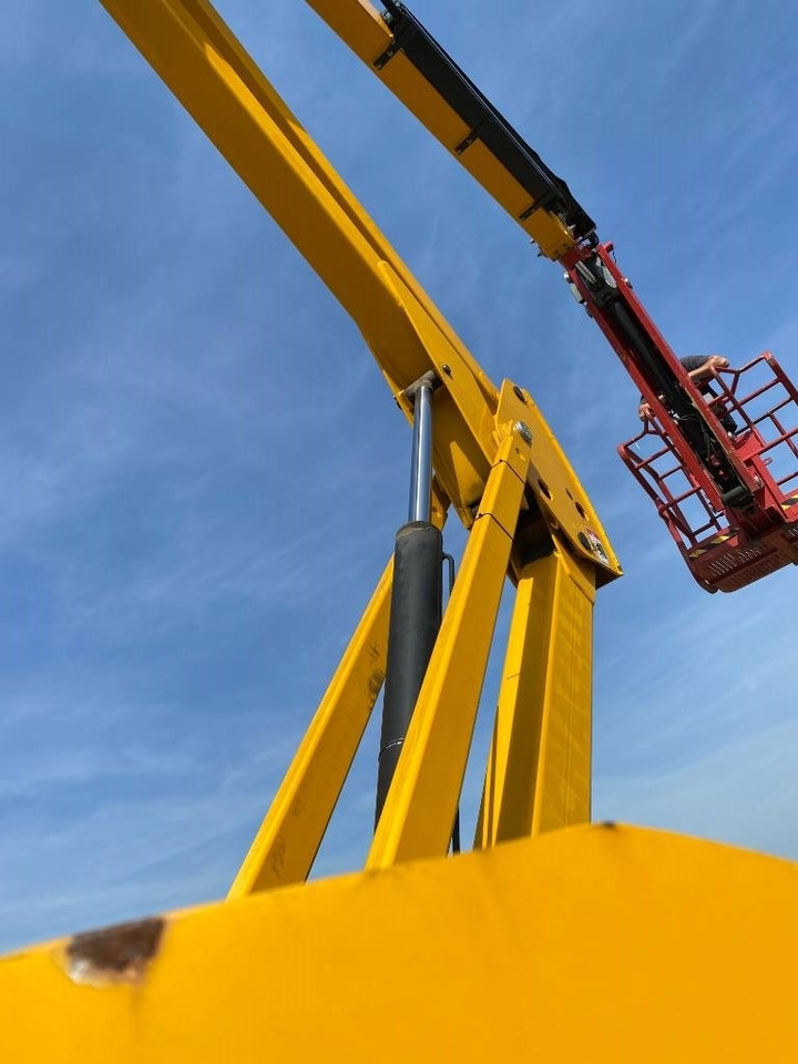 Krah me çernjerë Haulotte HA 15 IP: foto 34 Krah me çernjerë Haulotte HA 15 IP: foto 34