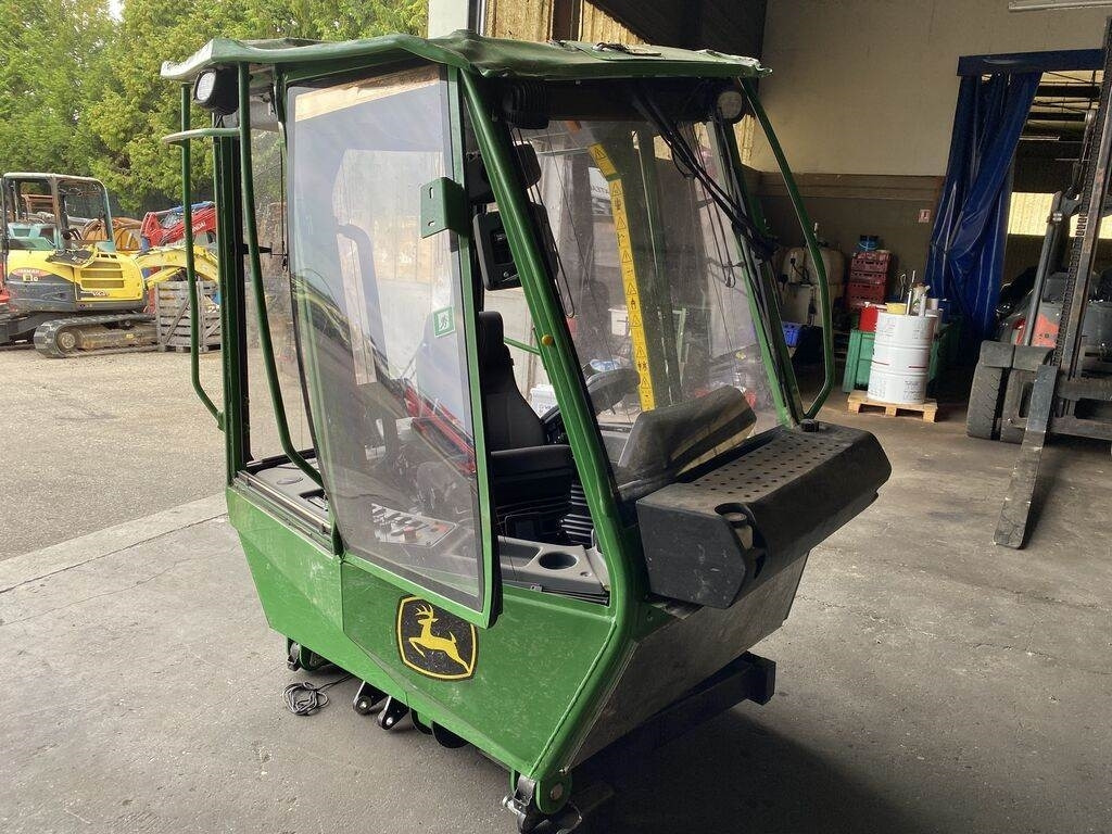 John Deere SERIE 10 - Kabinë për Kamioni: foto 1 John Deere SERIE 10 - Kabinë për Kamioni: foto 1