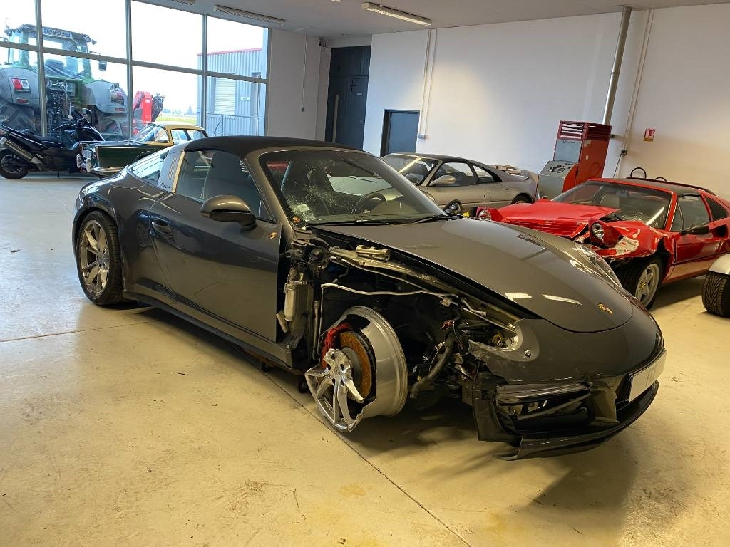 Porsche 911 CARRERA 4 TARGA (991) 3.0i 370 PDK7 endommagée - Veturë: foto 3 Porsche 911 CARRERA 4 TARGA (991) 3.0i 370 PDK7 endommagée - Veturë: foto 3