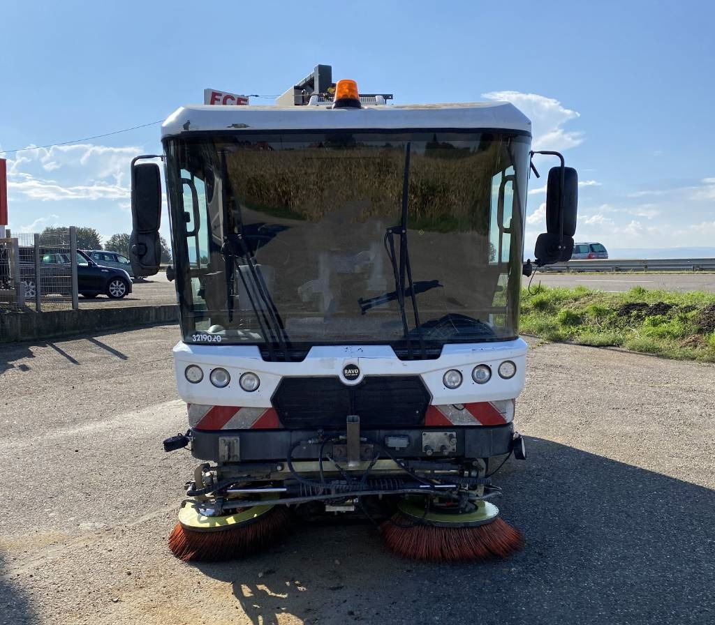 Ravo CR 540 Euro6 Certificat CE / Origine Française - Fshesë: foto 2 Ravo CR 540 Euro6 Certificat CE / Origine Française - Fshesë: foto 2