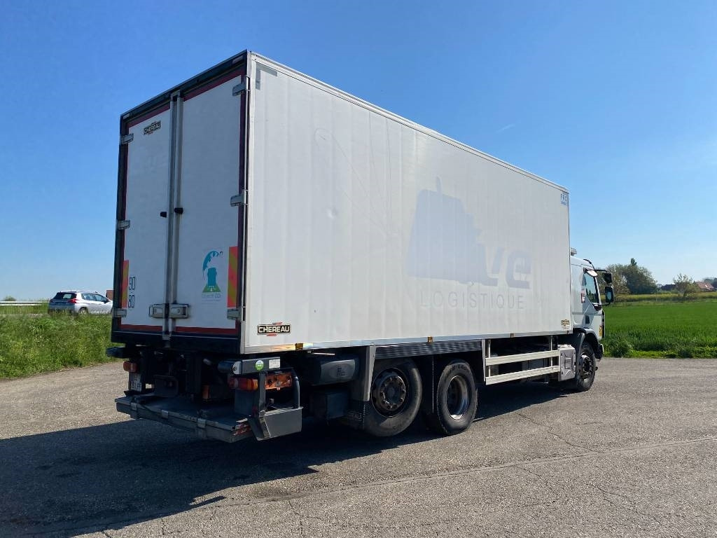 Renault D-430 WIDE CHEREAU INOGAM/LEVIAND 120 endommagé - Kamion frigorifer: foto 4 Renault D-430 WIDE CHEREAU INOGAM/LEVIAND 120 endommagé - Kamion frigorifer: foto 4