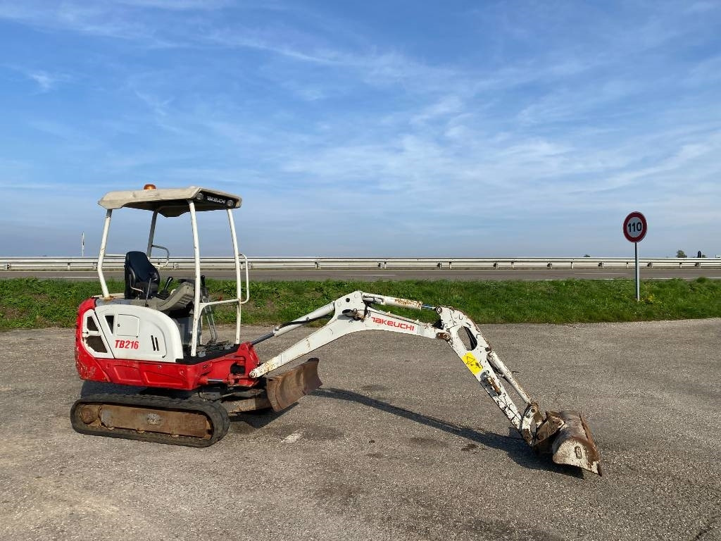 Takeuchi TB 216 /1er Main endommagée - Miniekskavator: foto 3 Takeuchi TB 216 /1er Main endommagée - Miniekskavator: foto 3