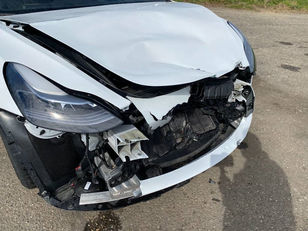 Sedan Tesla MODEL 3 - 5YJ3 Rwd Origine Française: foto 10