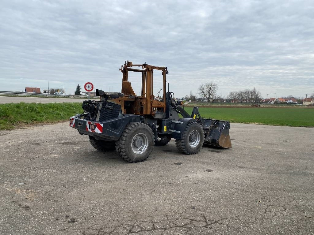 Yanmar V 100 / Certificat CE endommagée - Fadrom me goma: foto 4 Yanmar V 100 / Certificat CE endommagée - Fadrom me goma: foto 4