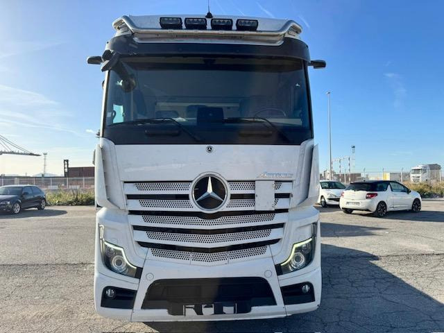Mercedes ACTROS 1851 - Gjysmë-kamion: foto 2 Mercedes ACTROS 1851 - Gjysmë-kamion: foto 2