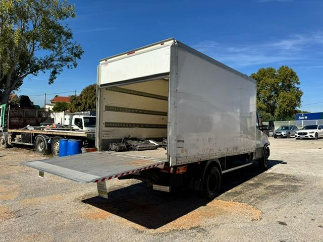 Iveco 70C180 CAISSE HAYON - Kamioncine me kontinier: foto 5 Iveco 70C180 CAISSE HAYON - Kamioncine me kontinier: foto 5