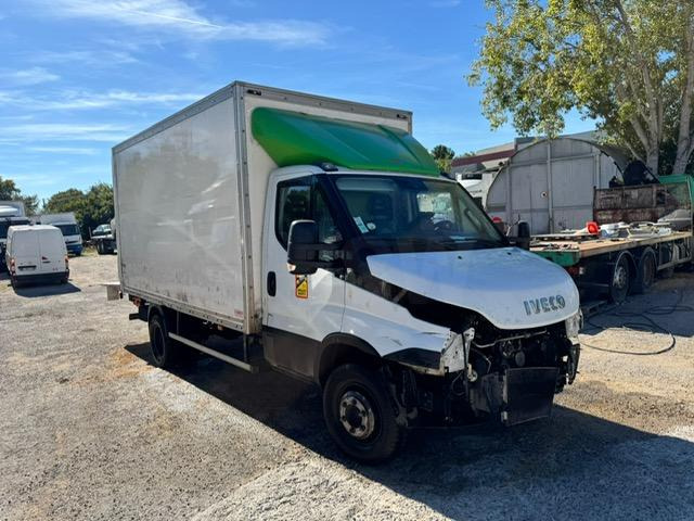 Iveco 70C180 CAISSE HAYON - Kamioncine me kontinier: foto 3 Iveco 70C180 CAISSE HAYON - Kamioncine me kontinier: foto 3