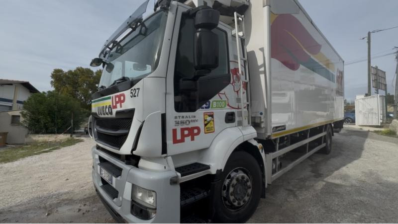Iveco STRALIS 360 EEV FRIGO CARRIER HAYON - Kamion frigorifer: foto 3 Iveco STRALIS 360 EEV FRIGO CARRIER HAYON - Kamion frigorifer: foto 3