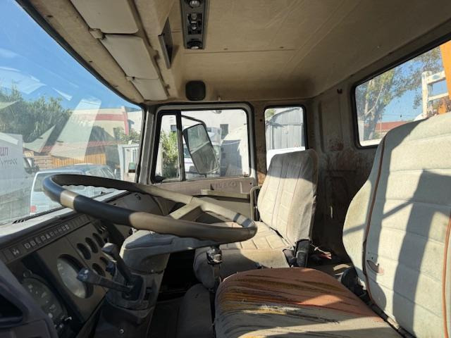 Iveco UNIC 175-24 BENNE GRUE - Kamion vetëshkarkues, Kamion me vinç: foto 5 Iveco UNIC 175-24 BENNE GRUE - Kamion vetëshkarkues, Kamion me vinç: foto 5