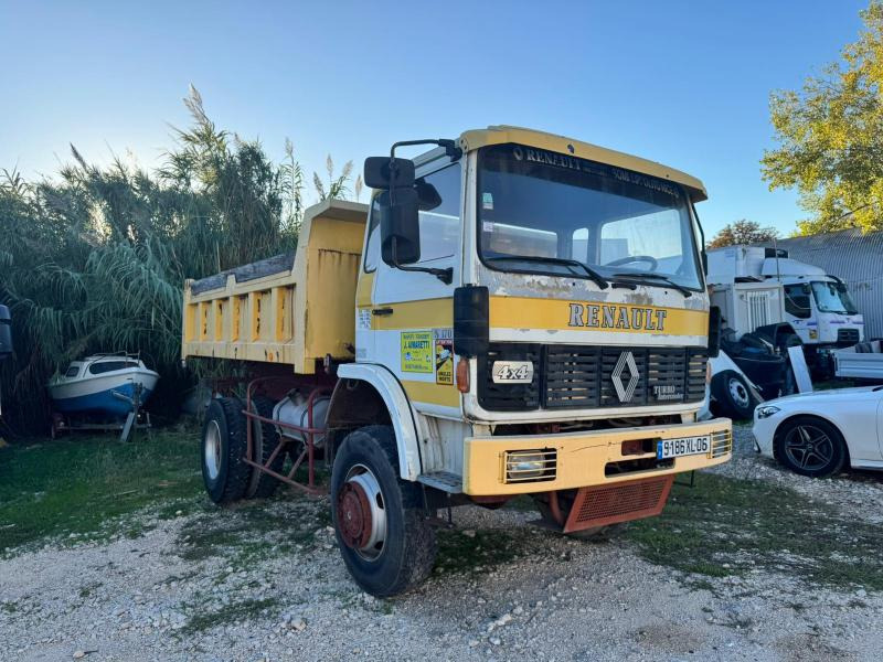 Renault S 170 4X4 - Kamion vetëshkarkues: foto 5 Renault S 170 4X4 - Kamion vetëshkarkues: foto 5