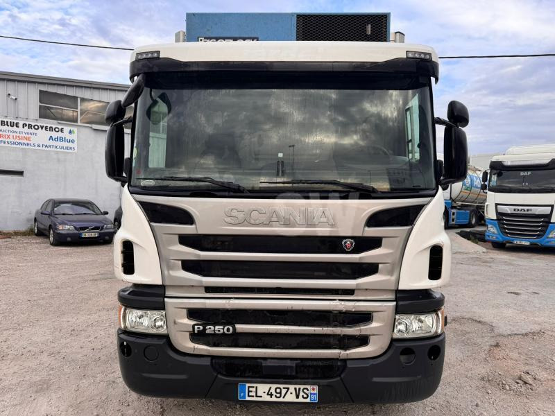 Scania P 250 - Kamion frigorifer: foto 2 Scania P 250 - Kamion frigorifer: foto 2