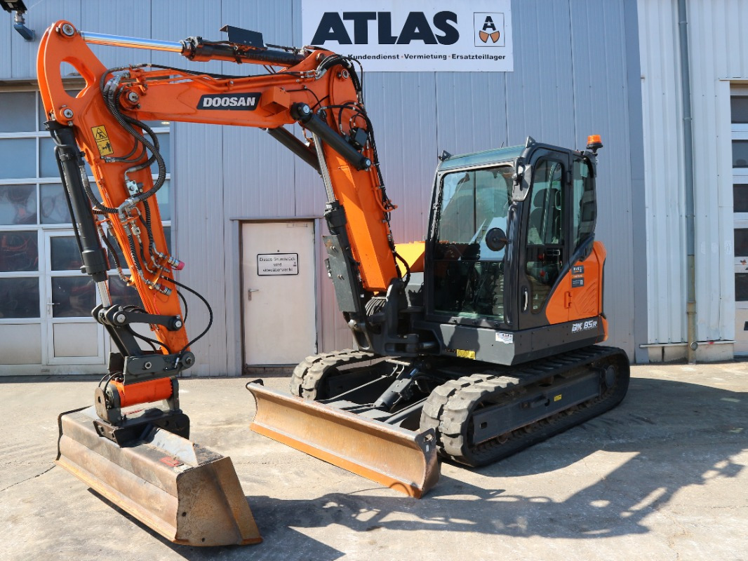 Doosan DX85R-7 - Miniekskavator: foto 1 Doosan DX85R-7 - Miniekskavator: foto 1