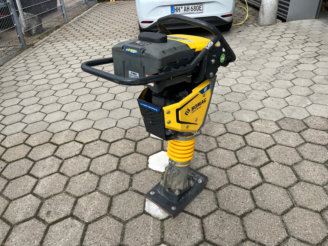 Bomag BT60E - Makineri ndërtimi: foto 2 Bomag BT60E - Makineri ndërtimi: foto 2