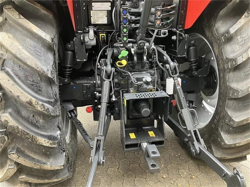 Case IH Farmall 100C - Traktor: foto 4 Case IH Farmall 100C - Traktor: foto 4