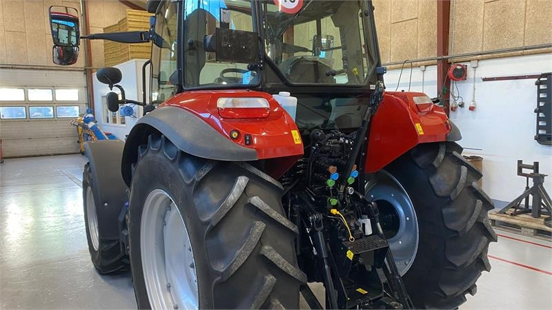 Case IH Farmall 100C - Traktor: foto 4 Case IH Farmall 100C - Traktor: foto 4