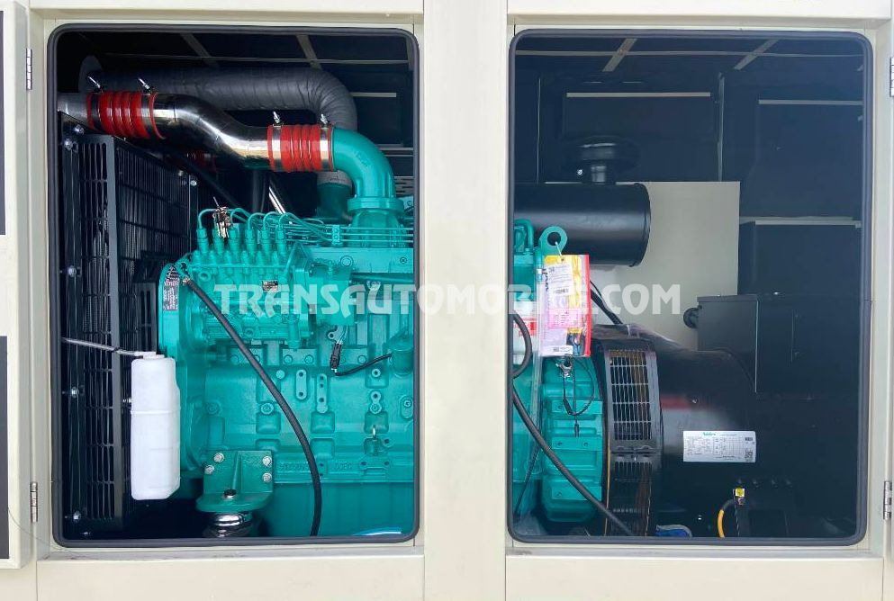 Cummins 220 KVA 34.0L DIESEL - EXPORT OUT EU - Set gjeneratori: foto 2 Cummins 220 KVA 34.0L DIESEL - EXPORT OUT EU - Set gjeneratori: foto 2