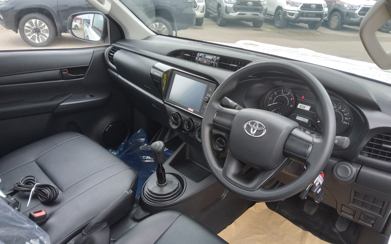Pick up i ri Toyota Hilux / Revo RHD Pick-up single Cab 2.8L Diesel Manual: foto 9