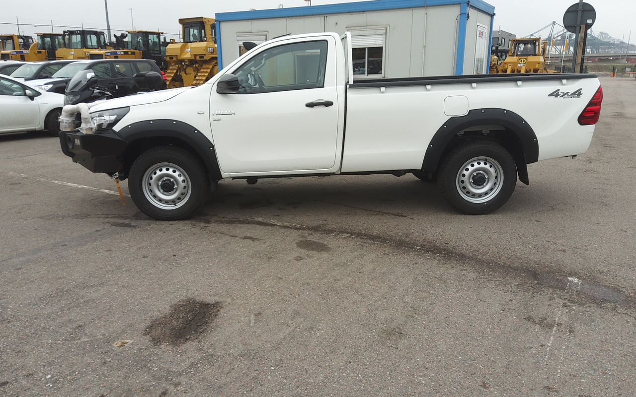 Toyota Hilux / Revo RHD Pick-up single Cab 2.8L Diesel Manual - Pick up: foto 3 Toyota Hilux / Revo RHD Pick-up single Cab 2.8L Diesel Manual - Pick up: foto 3