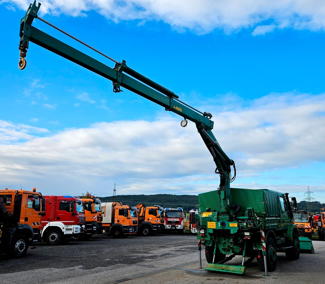 Unimog U2150 Doka HIAB 105 Kran Winde Frontlader - Kamioni, Kamion me vinç: foto 4 Unimog U2150 Doka HIAB 105 Kran Winde Frontlader - Kamioni, Kamion me vinç: foto 4
