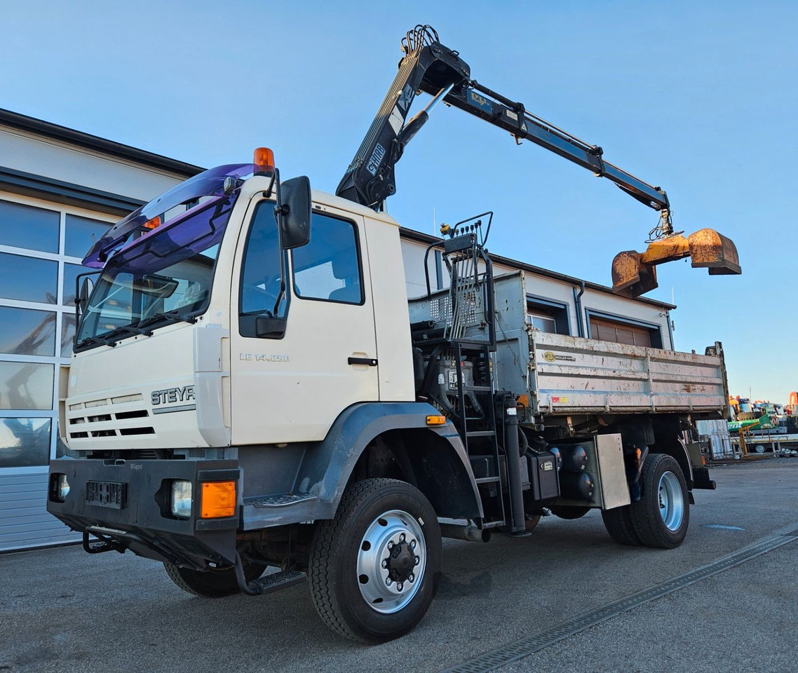 MAN LE 14.250 4x4 HIAB 077BS-2 Kran Greifer - Kamion vetëshkarkues, Kamion me vinç: foto 1 MAN LE 14.250 4x4 HIAB 077BS-2 Kran Greifer - Kamion vetëshkarkues, Kamion me vinç: foto 1