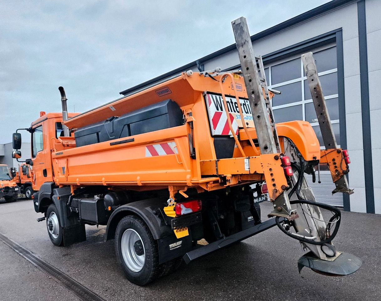 MAN TGM 13.250 4x4 Euro5 Winterdienst - Kamion vetëshkarkues: foto 3 MAN TGM 13.250 4x4 Euro5 Winterdienst - Kamion vetëshkarkues: foto 3