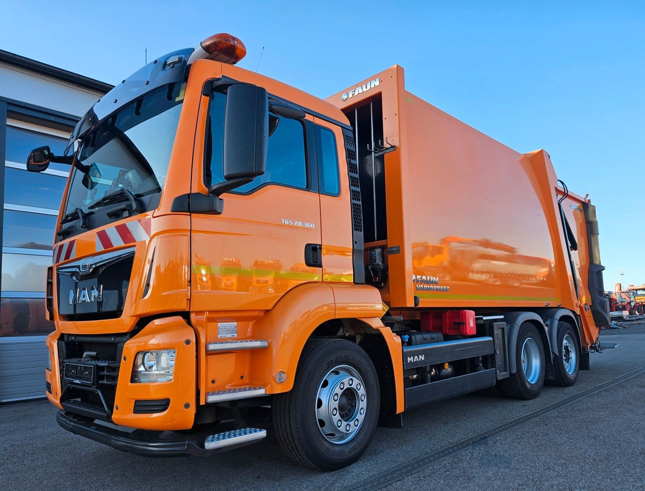 MAN TGS 28.360 Euro6 FAUN VARIOPRESS II Zoeller - Kamion mbeturinash: foto 1 MAN TGS 28.360 Euro6 FAUN VARIOPRESS II Zoeller - Kamion mbeturinash: foto 1