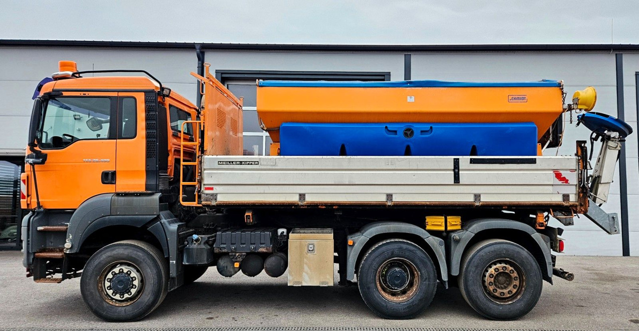 MAN TGS 28.400 6x4-4 BL Winterdienst Schmidt Euro5 - Kamion vetëshkarkues: foto 5 MAN TGS 28.400 6x4-4 BL Winterdienst Schmidt Euro5 - Kamion vetëshkarkues: foto 5