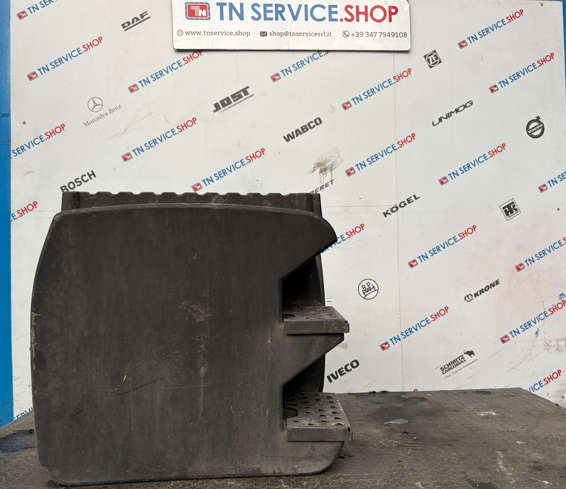 Serbatoio Adblue Iveco - Serbatori AdBlue për Kamioni: foto 1 Serbatoio Adblue Iveco - Serbatori AdBlue për Kamioni: foto 1