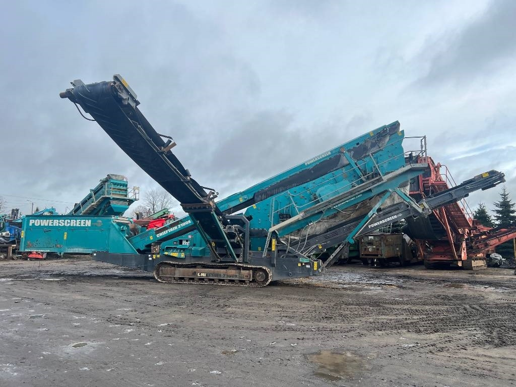PowerScreen Chieftain 2100X 3D - Makinë sitëse: foto 1 PowerScreen Chieftain 2100X 3D - Makinë sitëse: foto 1