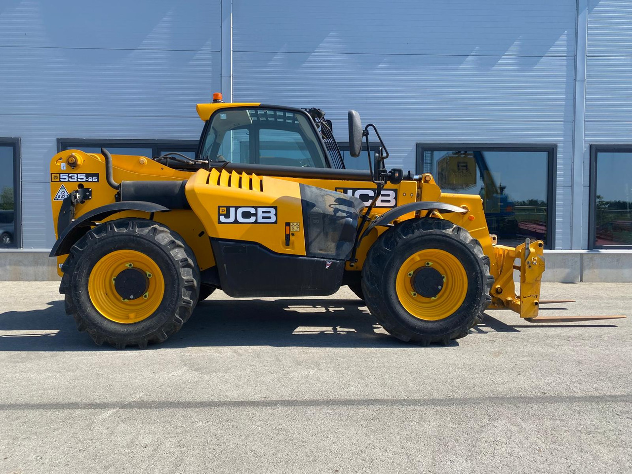 JCB 535-95 - Ekskavator teleskopik: foto 2 JCB 535-95 - Ekskavator teleskopik: foto 2
