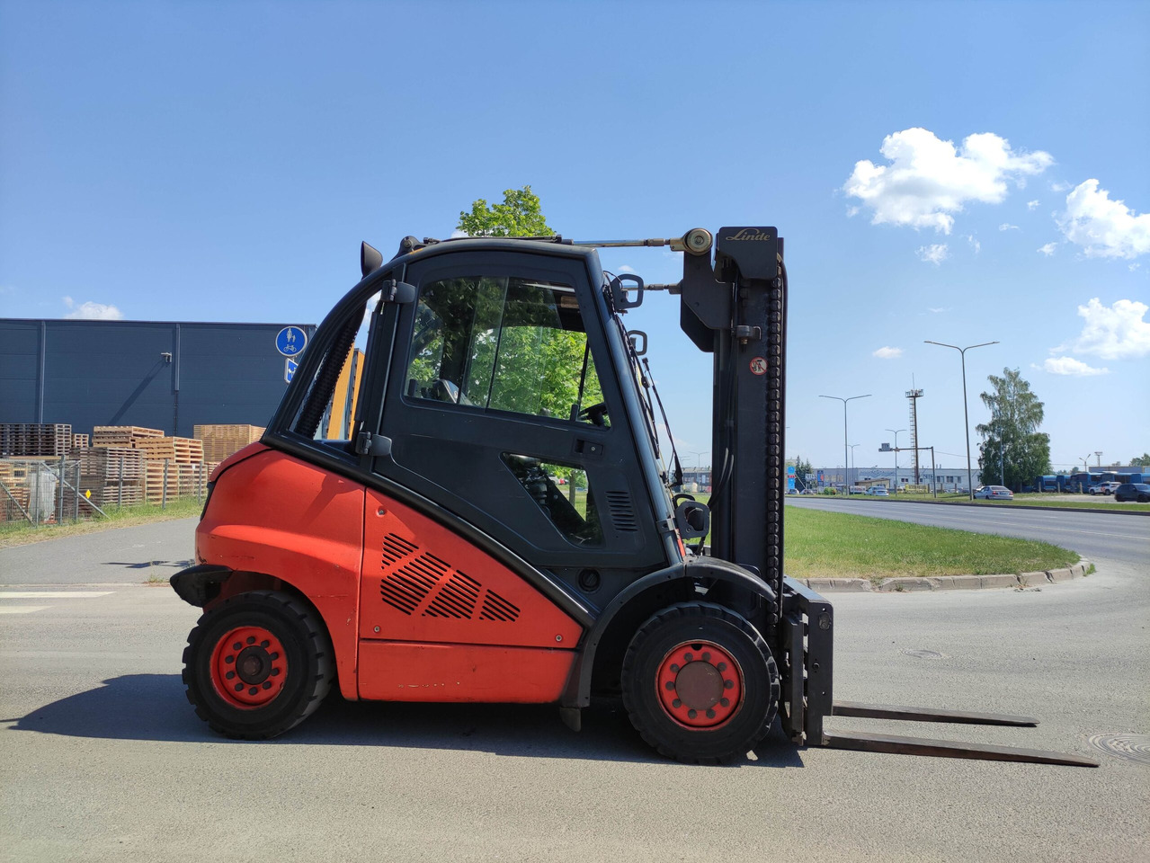 Linde H40D-01 - Pirun më naftë: foto 5 Linde H40D-01 - Pirun më naftë: foto 5