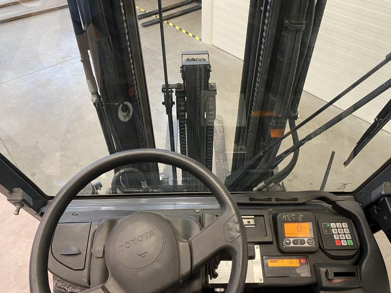 Pirun më gaz Toyota 06-8FG20F: foto 11 Pirun më gaz Toyota 06-8FG20F: foto 11