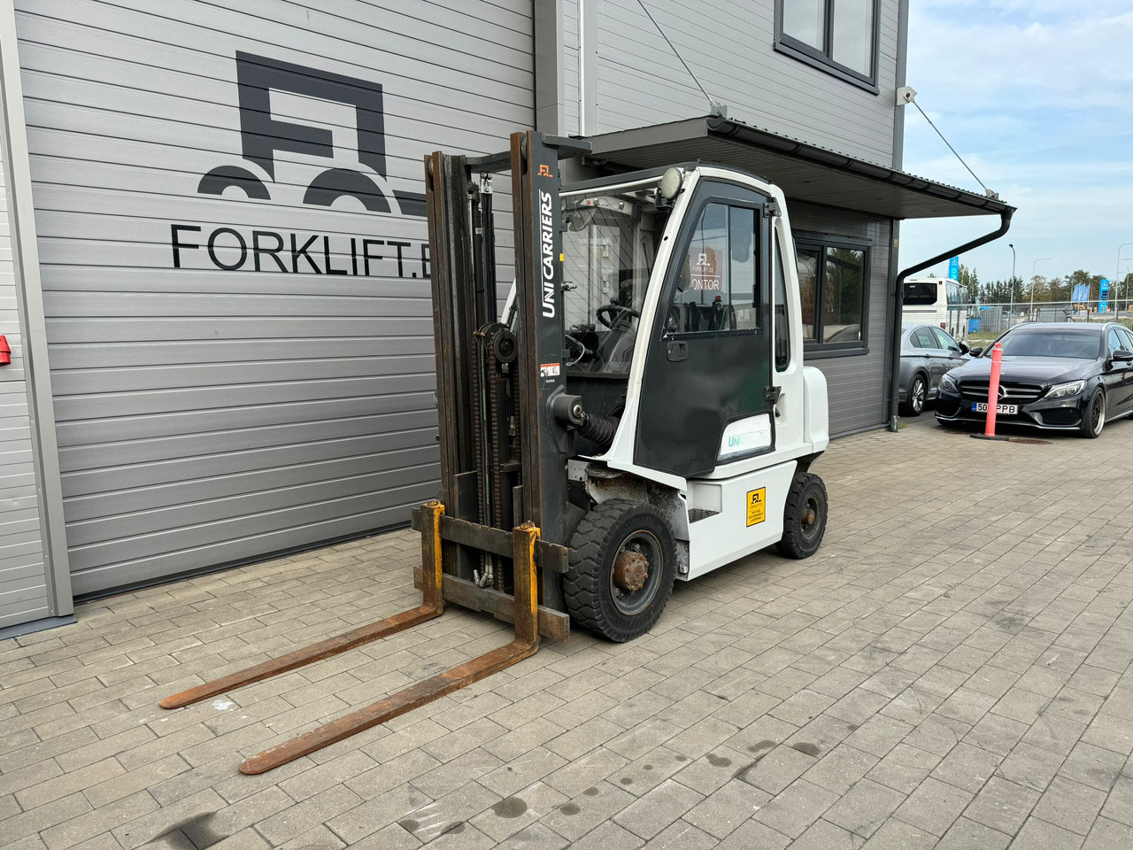 Unicarriers Y1D2A25Q - Pirun më naftë: foto 1 Unicarriers Y1D2A25Q - Pirun më naftë: foto 1